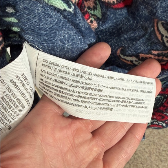 Hollister Floral V-Neck High Low Blouse - Picture 7 of 7